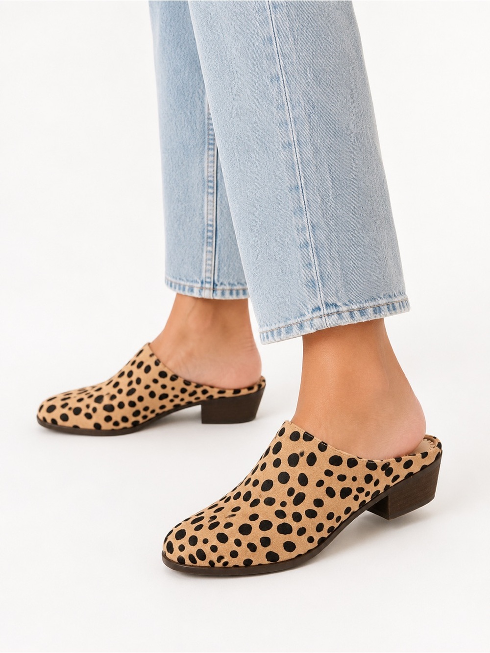 crown & ivy Tan and Black Leopard-Print Slip-On Mules